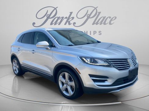 Used 2017 Lincoln MKC Premiere FWD image 8