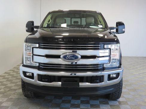Used 2017 Ford F250 Lariat w/ Lariat Value Package AWD/4WD image 4