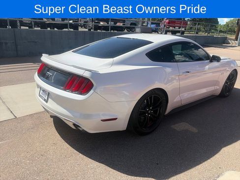 Used 2017 Ford Mustang GT RWD image 5