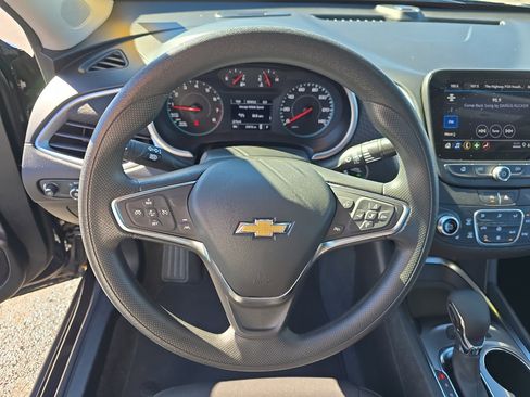Used 2024 Chevrolet Malibu LT image 13