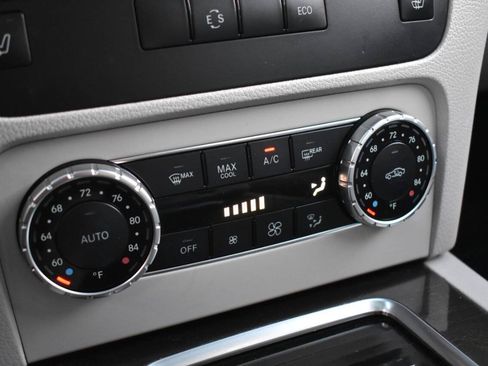 Used 2014 Mercedes-Benz GLK 350 4MATIC image 34