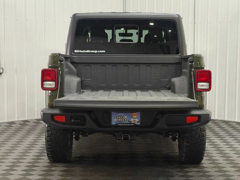 Used 2022 Jeep Gladiator Overland w/ Popular Equipment Package AWD/4WD image 21