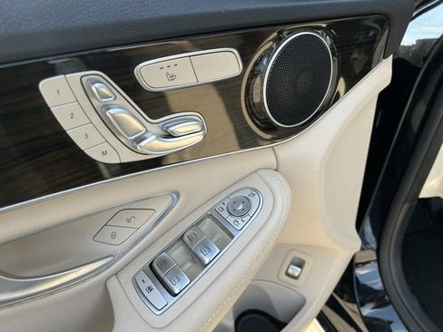 Used 2018 Mercedes-Benz C 300 4MATIC Sedan image 24