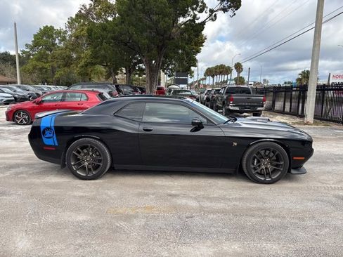 Used 2022 Dodge Challenger R/T Scat Pack w/ Shaker Package image 18