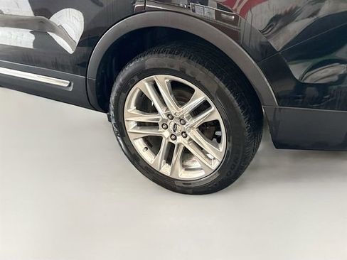 Used 2016 Ford Explorer XLT w/ Equipment Group 202A image 31