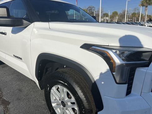 Used 2022 Toyota Tundra SR5 w/ SR5 Convenience Package image 2