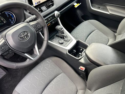 New 2025 Toyota RAV4 XLE w/ Convenience Package image 8