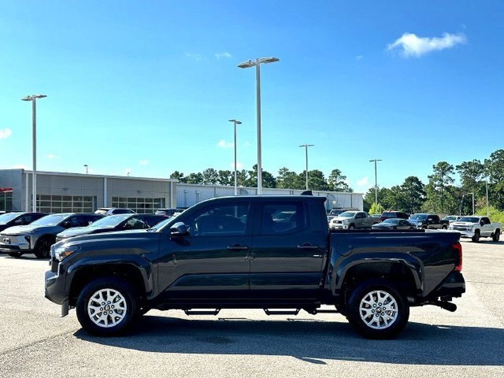Used 2026 Toyota Tacoma SR5 AWD/4WD image 5