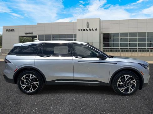 New 2026 Lincoln Nautilus Premier AWD/4WD image 2
