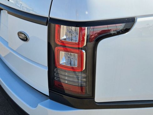 Used 2017 Land Rover Range Rover Supercharged image 11