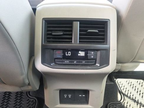 Used 2022 Volkswagen Atlas SE AWD/4WD image 16