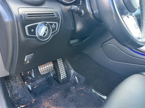 Used 2022 Mercedes-Benz GLC 300 image 31