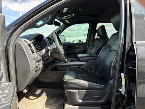 Used 2022 RAM 2500 Laramie w/ Night Edition AWD/4WD image 2
