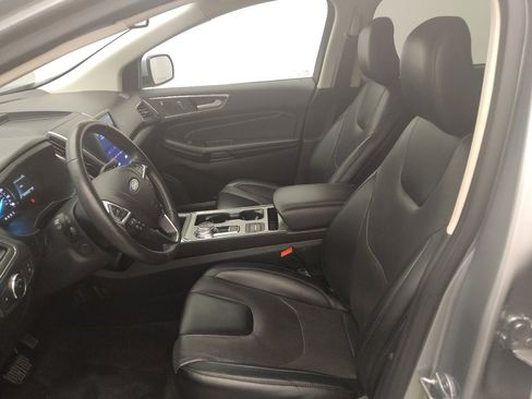Used 2022 Ford Edge Titanium w/ Equipment Group 301A AWD/4WD image 17