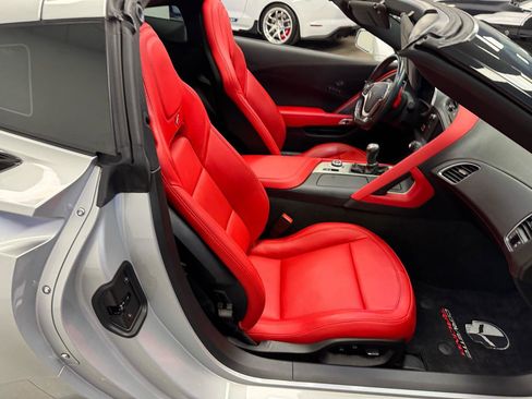 Used 2019 Chevrolet Corvette Z06 RWD image 17