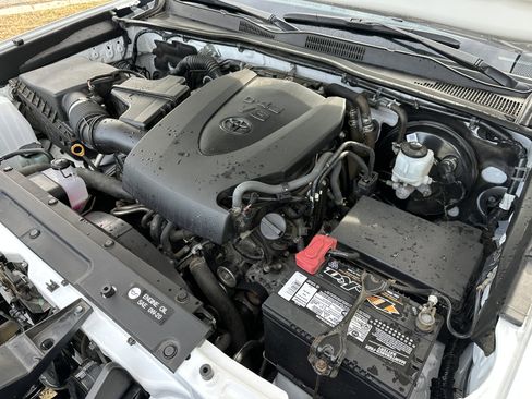 Used 2019 Toyota Tacoma SR5 image 16