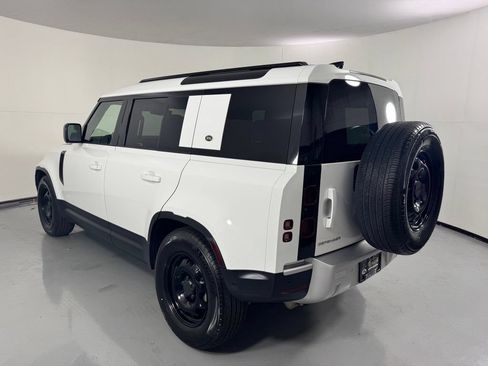 Used 2022 Land Rover Defender 110 AWD/4WD image 7