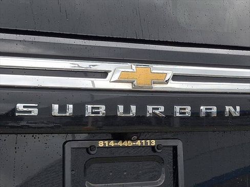 Used 2022 Chevrolet Suburban LT w/ LT Signature Plus Package AWD/4WD image 35
