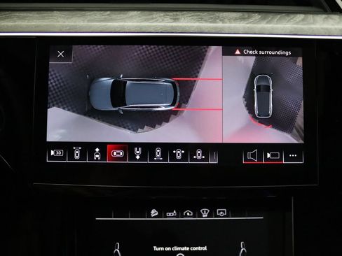 Used 2019 Audi e-tron Prestige w/ Prestige Package AWD/4WD image 25