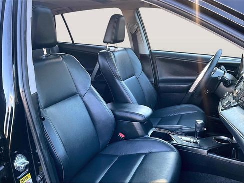 Used 2015 Toyota RAV4 Limited image 7