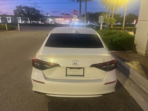 Used 2025 Honda Civic Sport image 10