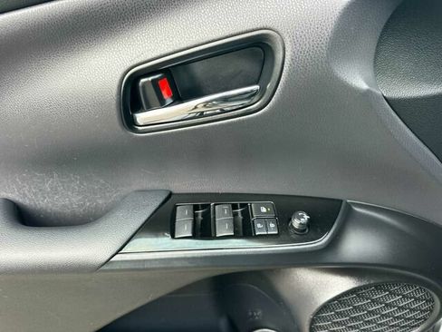 Used 2020 Toyota Prius Prime Limited w/ Carpet Mat Package FWD image 11