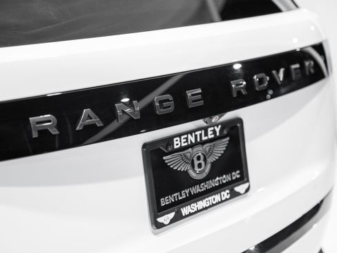 Used 2025 Land Rover Range Rover SE AWD/4WD image 12