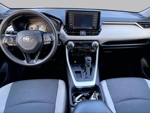 Used 2021 Toyota RAV4 XLE FWD image 15