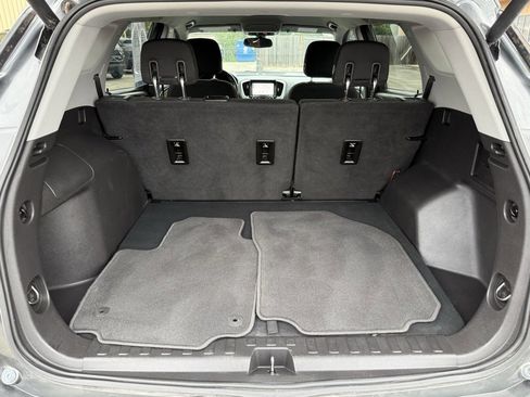 Used 2019 GMC Terrain SLE w/ Driver Convenience Package image 13