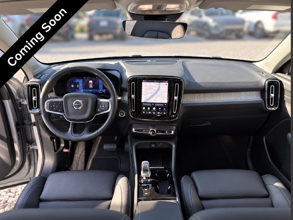 Certified 2024 Volvo XC40 B5 Plus AWD/4WD image 2