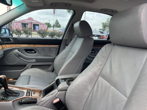 Used 1999 BMW 540i Sedan RWD image 18