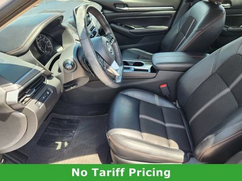 Used 2024 Nissan Altima 2.5 SR FWD image 12