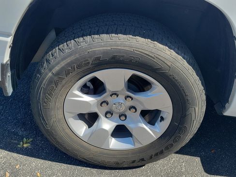 Used 2023 RAM 1500 Big Horn RWD image 10