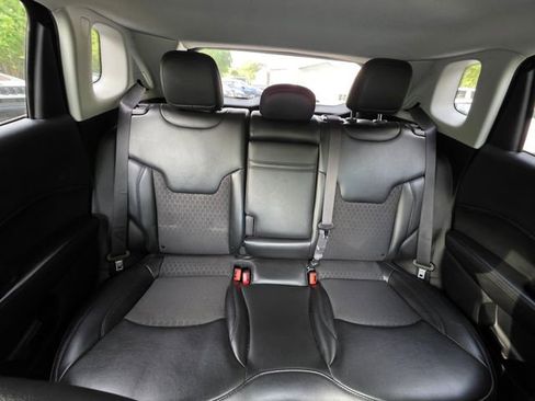 Used 2019 Jeep Compass Altitude image 27