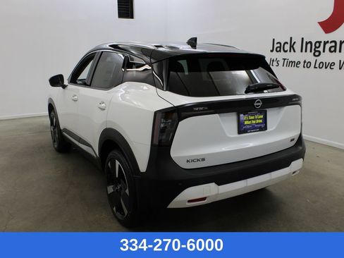 New 2026 Nissan Kicks SR w/ SR Premium Package image 2