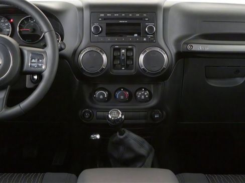 Used 2010 Jeep Wrangler Unlimited Sahara w/ Trailer Tow Group AWD/4WD image 11