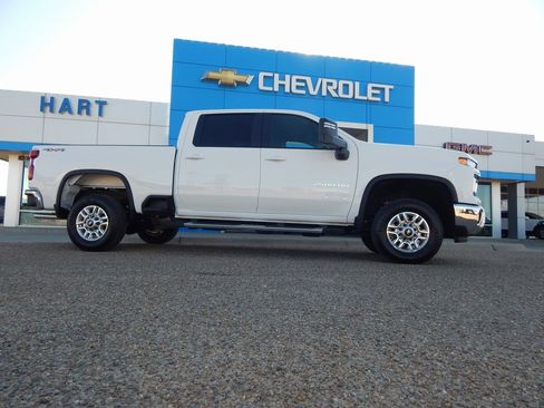 Used 2025 Chevrolet Silverado 2500 LT w/ Convenience Package image 2