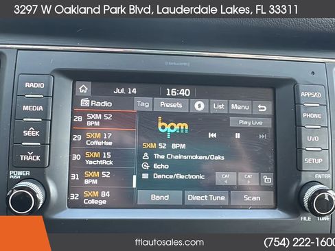 Used 2017 Kia Sedona LX w/ LX Essentials Premium Package FWD image 51