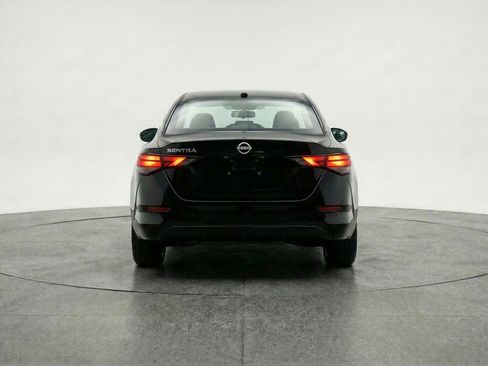 Used 2025 Nissan Sentra SV image 7