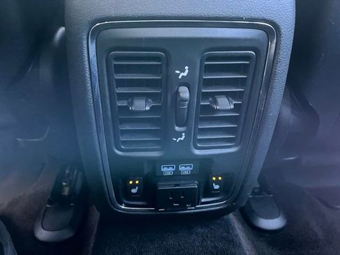 Used 2017 Jeep Grand Cherokee Overland image 26