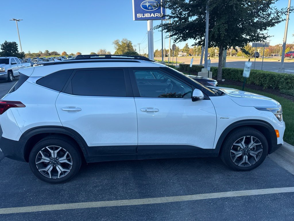 Used 2021 Kia Seltos EX AWD/4WD image 10
