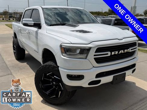Used 2024 RAM 1500 Laramie AWD/4WD image 4