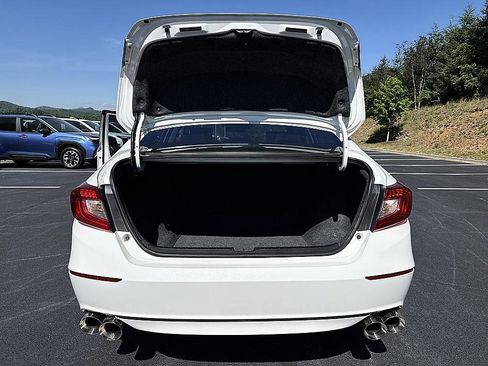 Used 2019 Honda Accord LX image 8