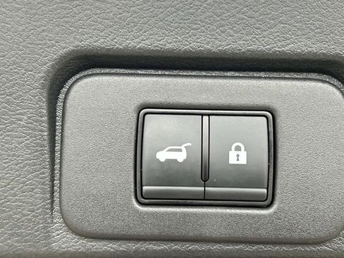 Certified 2023 Nissan Rogue SV w/ SV Premium B Package AWD/4WD image 14