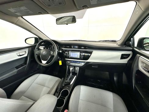 Used 2015 Toyota Corolla LE image 17