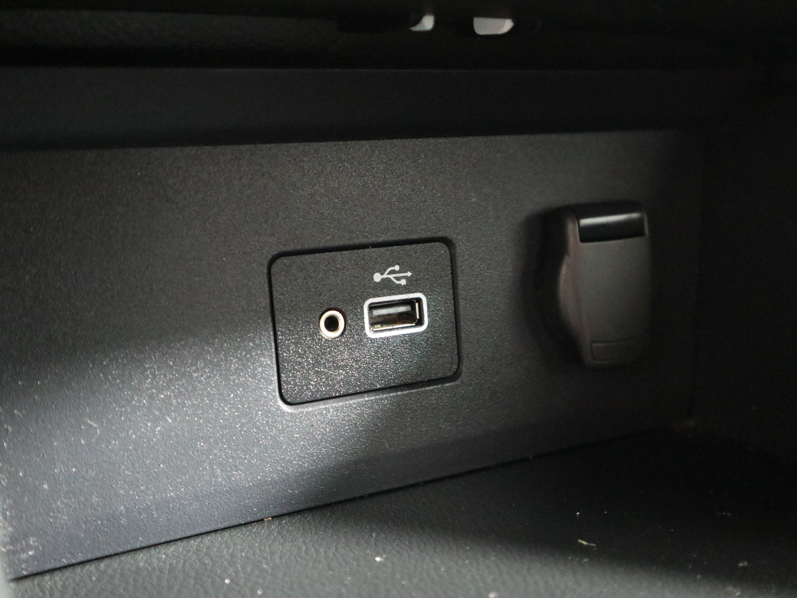 Used 2022 Nissan Sentra S FWD image 29