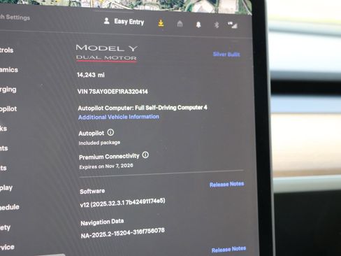 Used 2024 Tesla Model Y Performance image 17