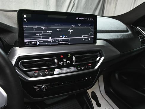 Used 2025 BMW X4 xDrive30i image 44