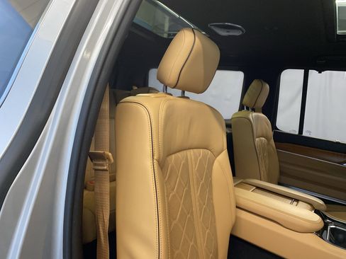 Used 2022 Jeep Grand Wagoneer Series III w/ Rear Seat Video Group 1 image 42