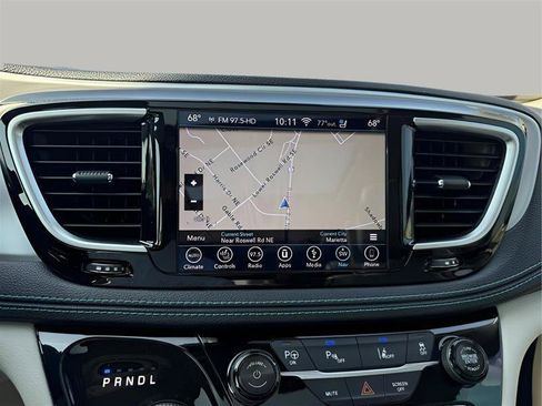 Used 2018 Chrysler Pacifica Limited w/ Advanced Safetytec Group FWD image 54